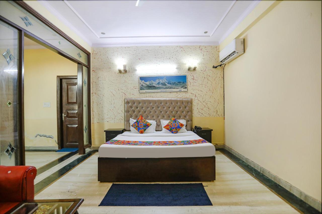 Fabexpress Hm Palace Hotel Noida Luaran gambar