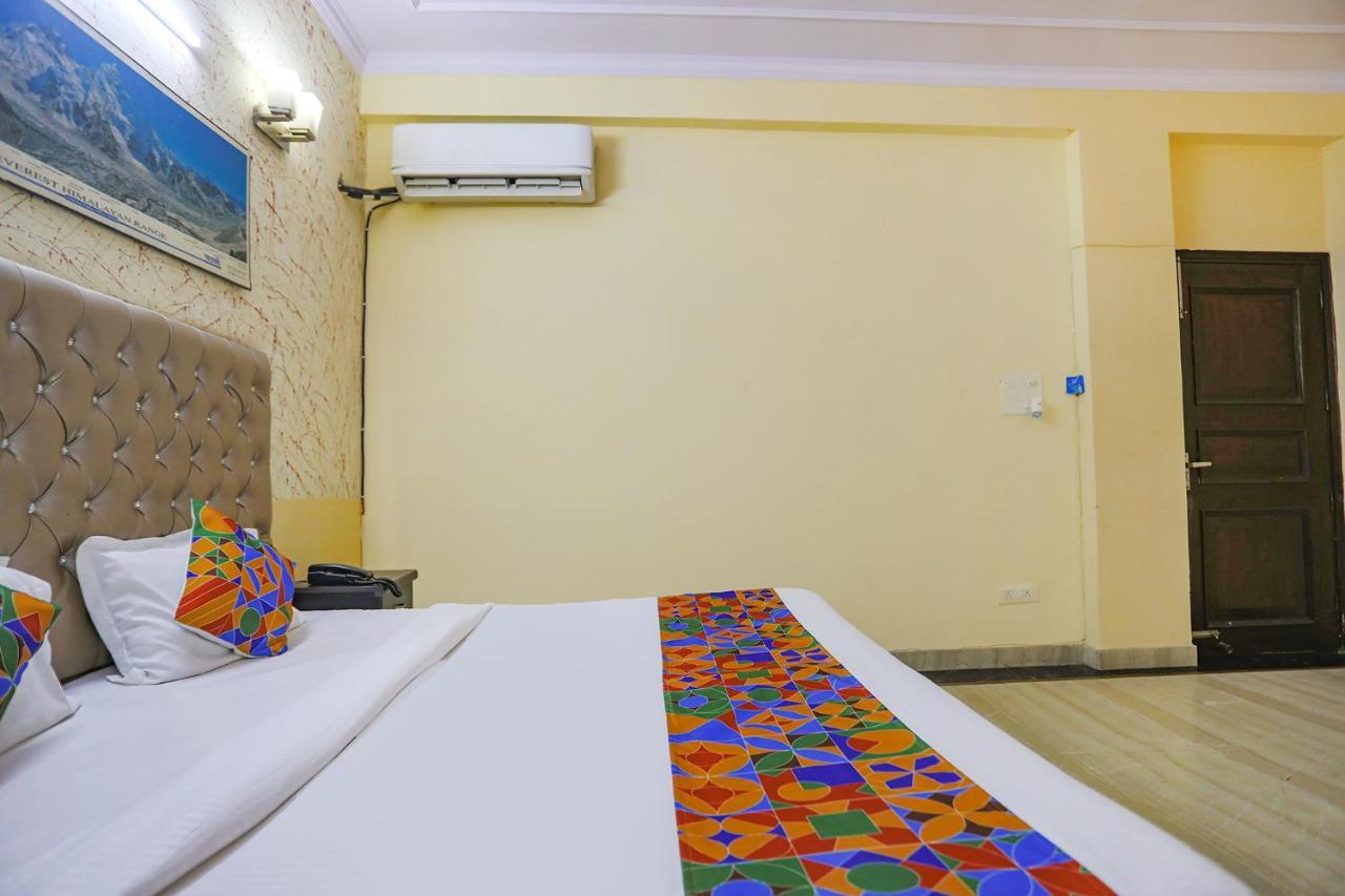 Fabexpress Hm Palace Hotel Noida Luaran gambar