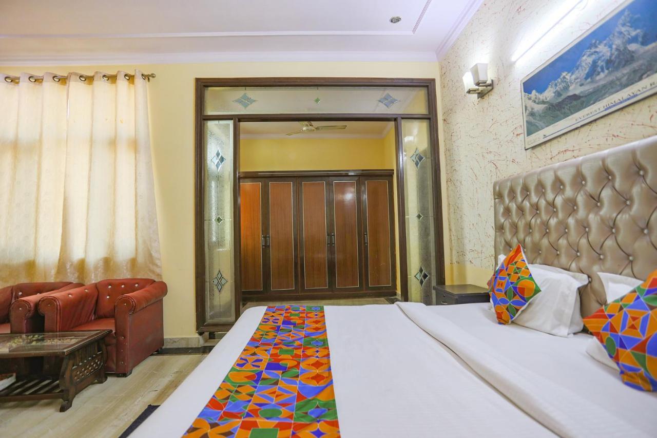 Fabexpress Hm Palace Hotel Noida Luaran gambar